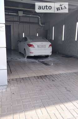 Седан Hyundai Accent 2013 в Киеве