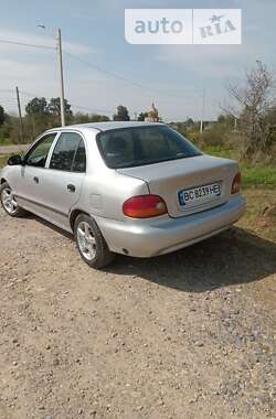 Седан Hyundai Accent 1995 в Самборе