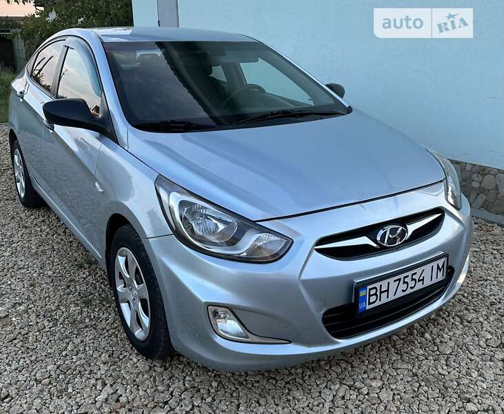 Седан Hyundai Accent 2011 в Черноморске