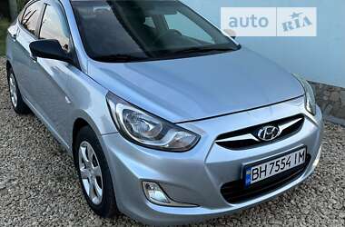 Седан Hyundai Accent 2011 в 