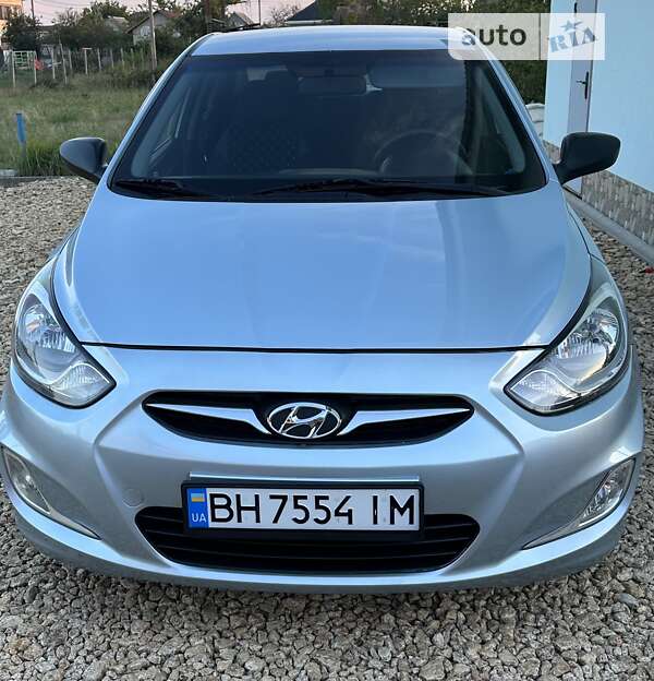 Седан Hyundai Accent 2011 в Черноморске