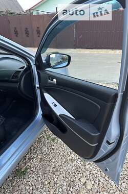 Седан Hyundai Accent 2011 в 
