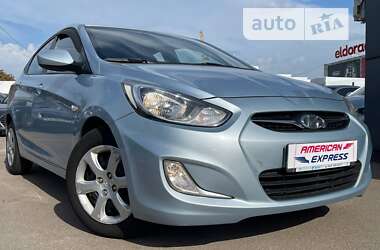 Седан Hyundai Accent 2012 в Киеве