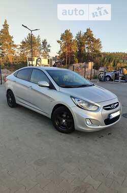 Седан Hyundai Accent 2012 в Ірпені