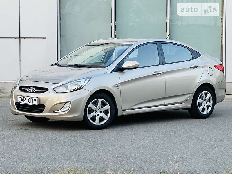 Седан Hyundai Accent 2011 в Києві