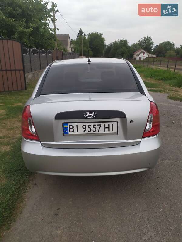Седан Hyundai Accent 2008 в Гребінці