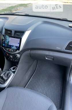 Седан Hyundai Accent 2012 в Харкові