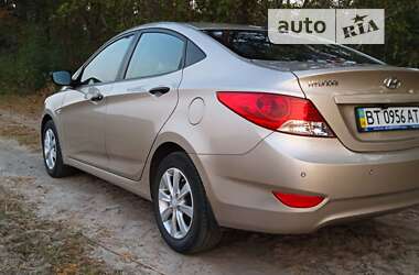 Седан Hyundai Accent 2011 в Кобеляках