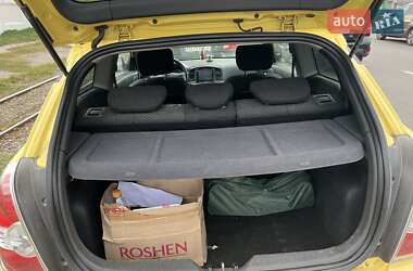 Хэтчбек Hyundai Accent 2008 в 