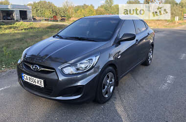 Седан Hyundai Accent 2013 в Звенигородці