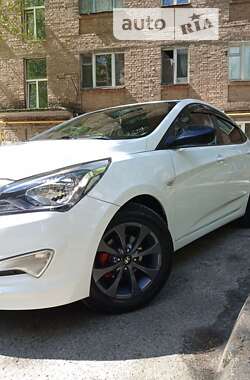 Седан Hyundai Accent 2016 в Киеве