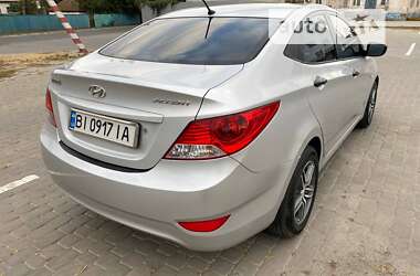 Седан Hyundai Accent 2011 в Козельщине