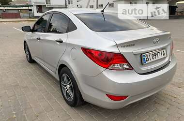 Седан Hyundai Accent 2011 в Козельщине