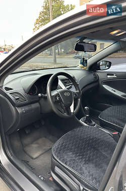 Седан Hyundai Accent 2011 в 