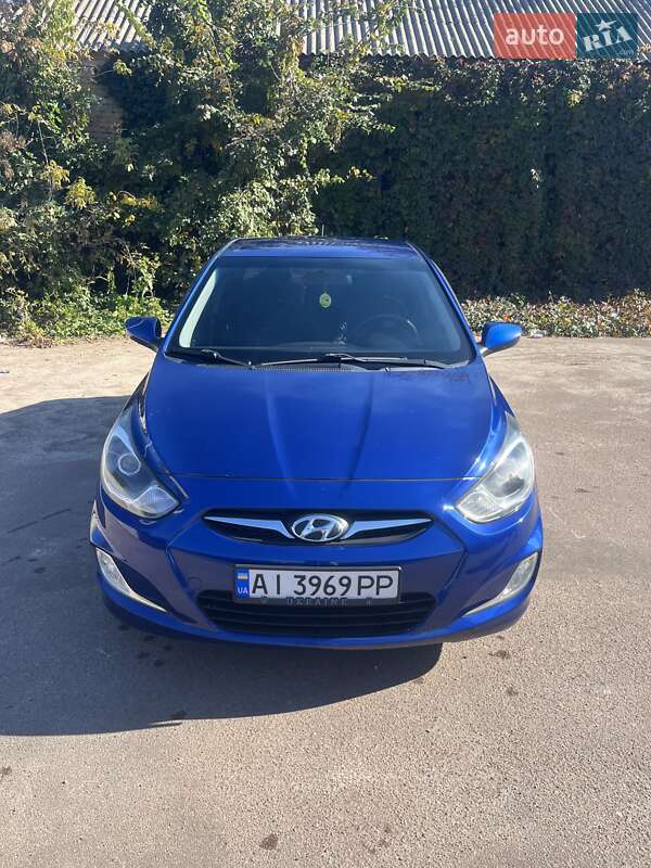 Hyundai Accent 2011