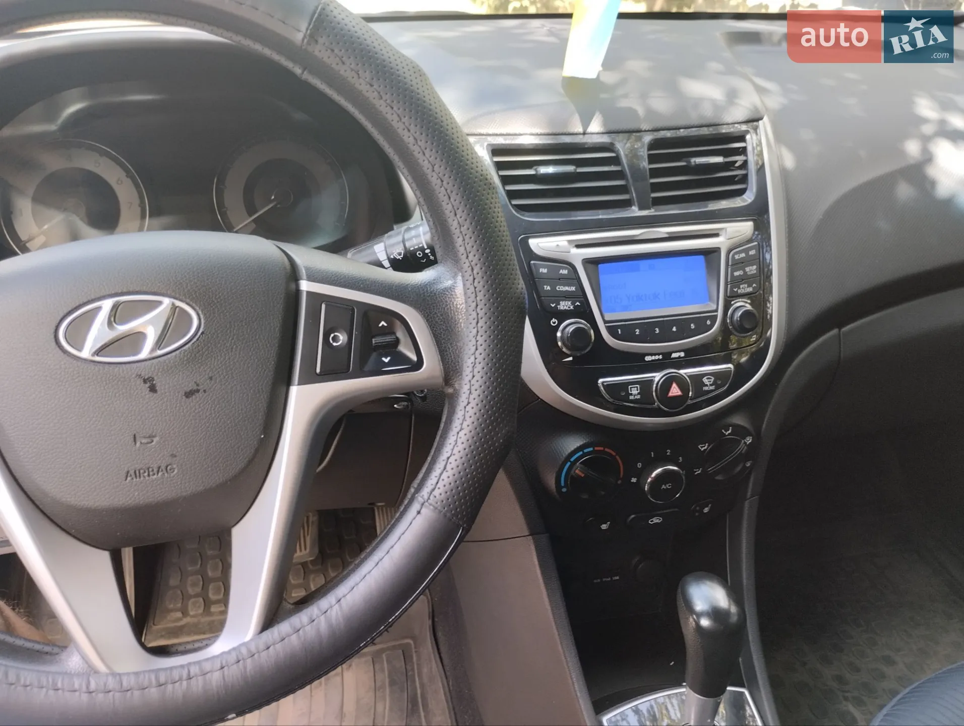 2011 Hyundai Accent - мініатюра 3