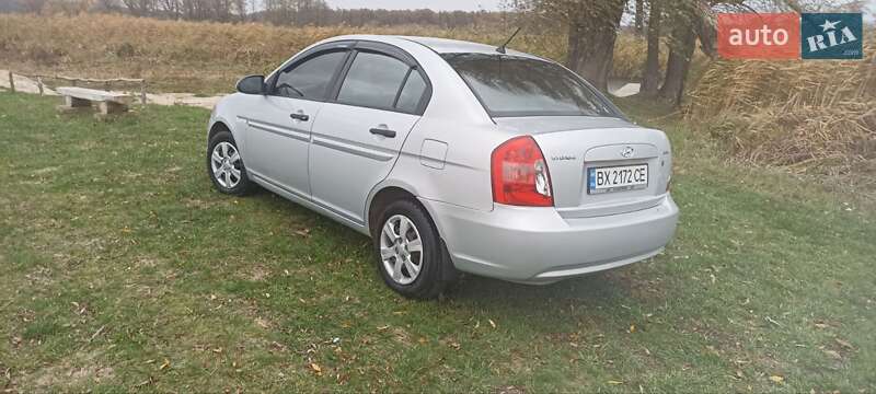 Седан Hyundai Accent 2007 в Ромнах