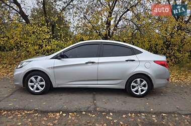 Седан Hyundai Accent 2013 в Миргороді