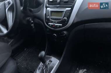 Седан Hyundai Accent 2012 в 