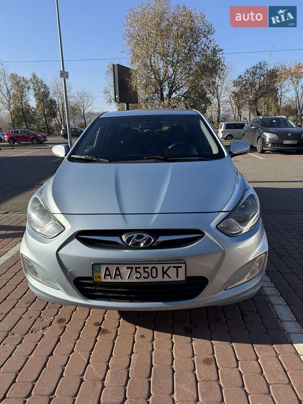 Седан Hyundai Accent 2011 в Києві