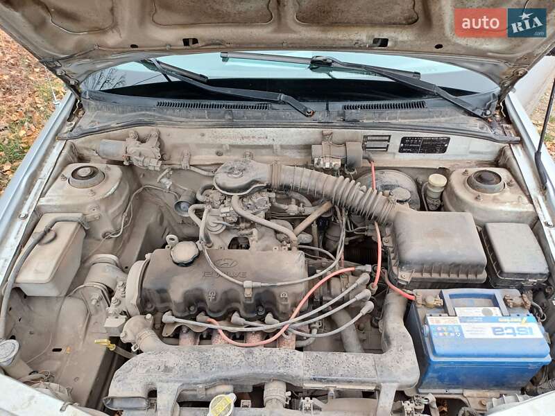 Седан Hyundai Accent 1996 в Смеле
