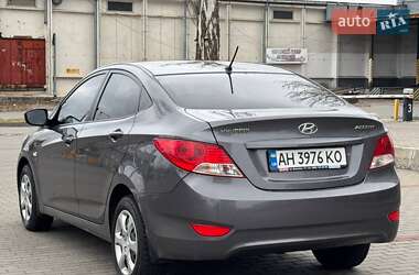 Седан Hyundai Accent 2012 в Днепре