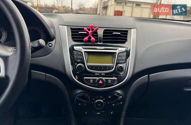 Седан Hyundai Accent 2012 в Днепре