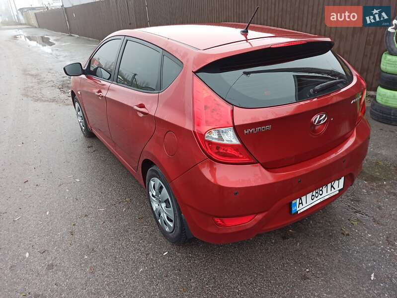 Хетчбек Hyundai Accent 2012 в Святопетрівське фото 3 Хетчбек Hyundai Accent 2012 в Святопетрівське