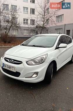 Хетчбек Hyundai Accent 2012 в Києві