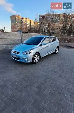 Хетчбек Hyundai Accent 2012 в Кривому Розі