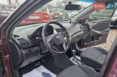 Седан Hyundai Accent 2011 в Смеле