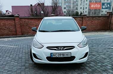 Седан Hyundai Accent 2013 в Луцке