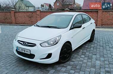 Седан Hyundai Accent 2013 в Луцьку