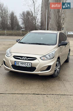 Седан Hyundai Accent 2013 в Южноукраинске