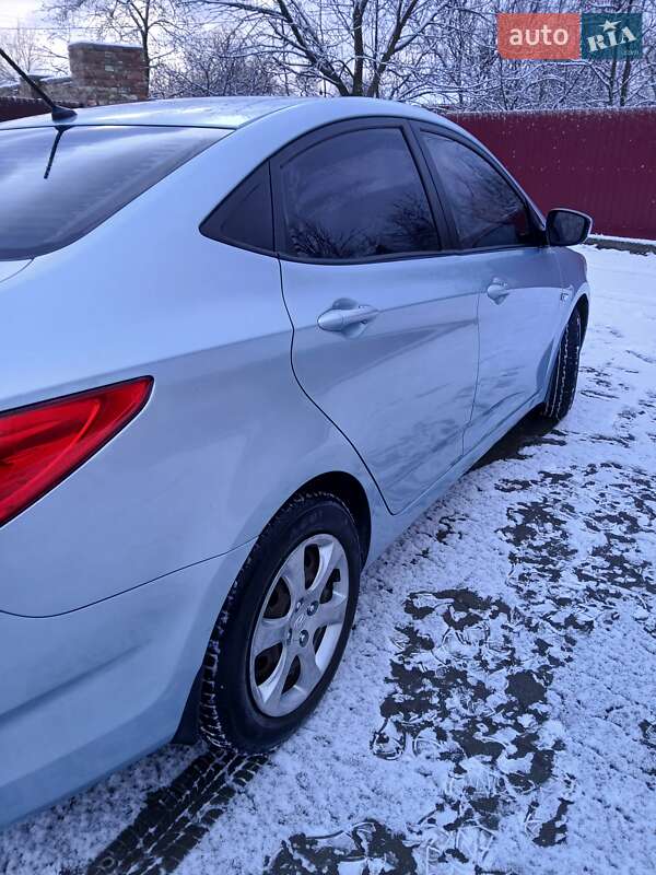 Седан Hyundai Accent 2011 в Львове