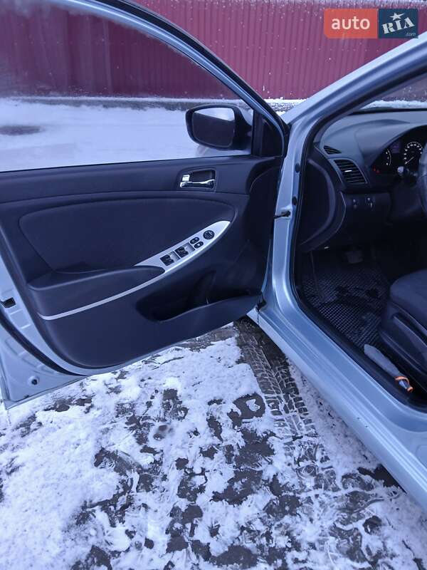 Седан Hyundai Accent 2011 в Львове