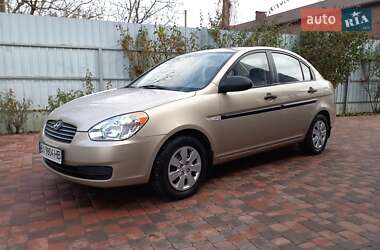 Седан Hyundai Accent 2009 в Миргороді