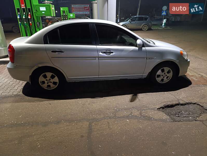 Седан Hyundai Accent 2008 в Славянске