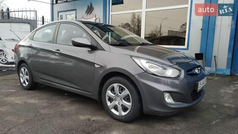 Седан Hyundai Accent 2012 в Чернигове