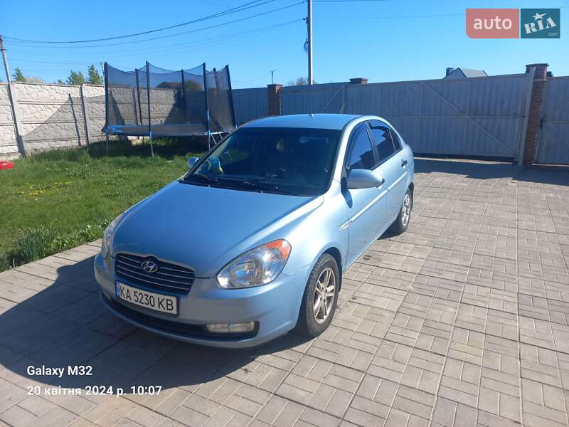 Седан Hyundai Accent 2007 в Микуличах