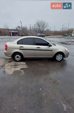 Седан Hyundai Accent 2009 в Бурині