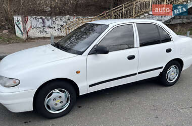 Седан Hyundai Accent 1997 в Одесі