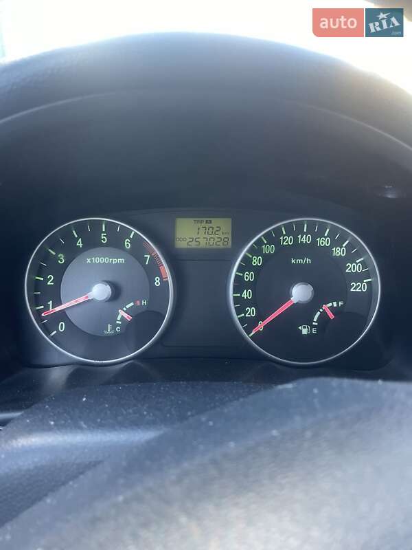 Седан Hyundai Accent 2006 в Миколаєві