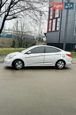Седан Hyundai Accent 2012 в 