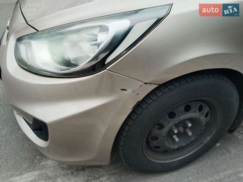 Седан Hyundai Accent 2012 в Киеве