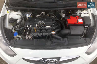Седан Hyundai Accent 2012 в 