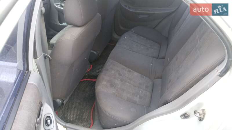 Седан Hyundai Accent 2003 в Краснограді
