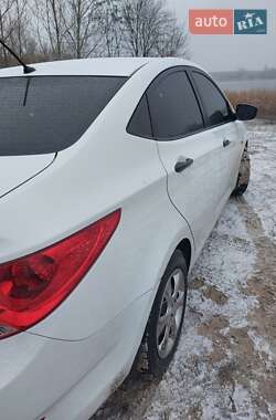 Седан Hyundai Accent 2013 в 
