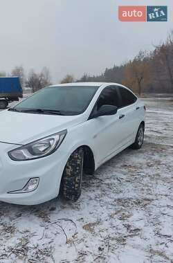 Седан Hyundai Accent 2013 в 