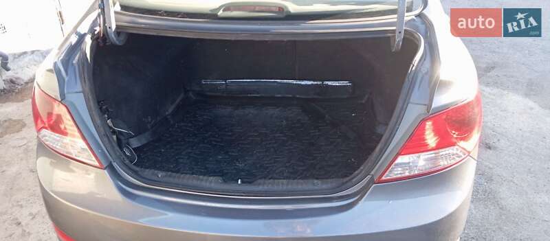 Седан Hyundai Accent 2011 в Дніпрі